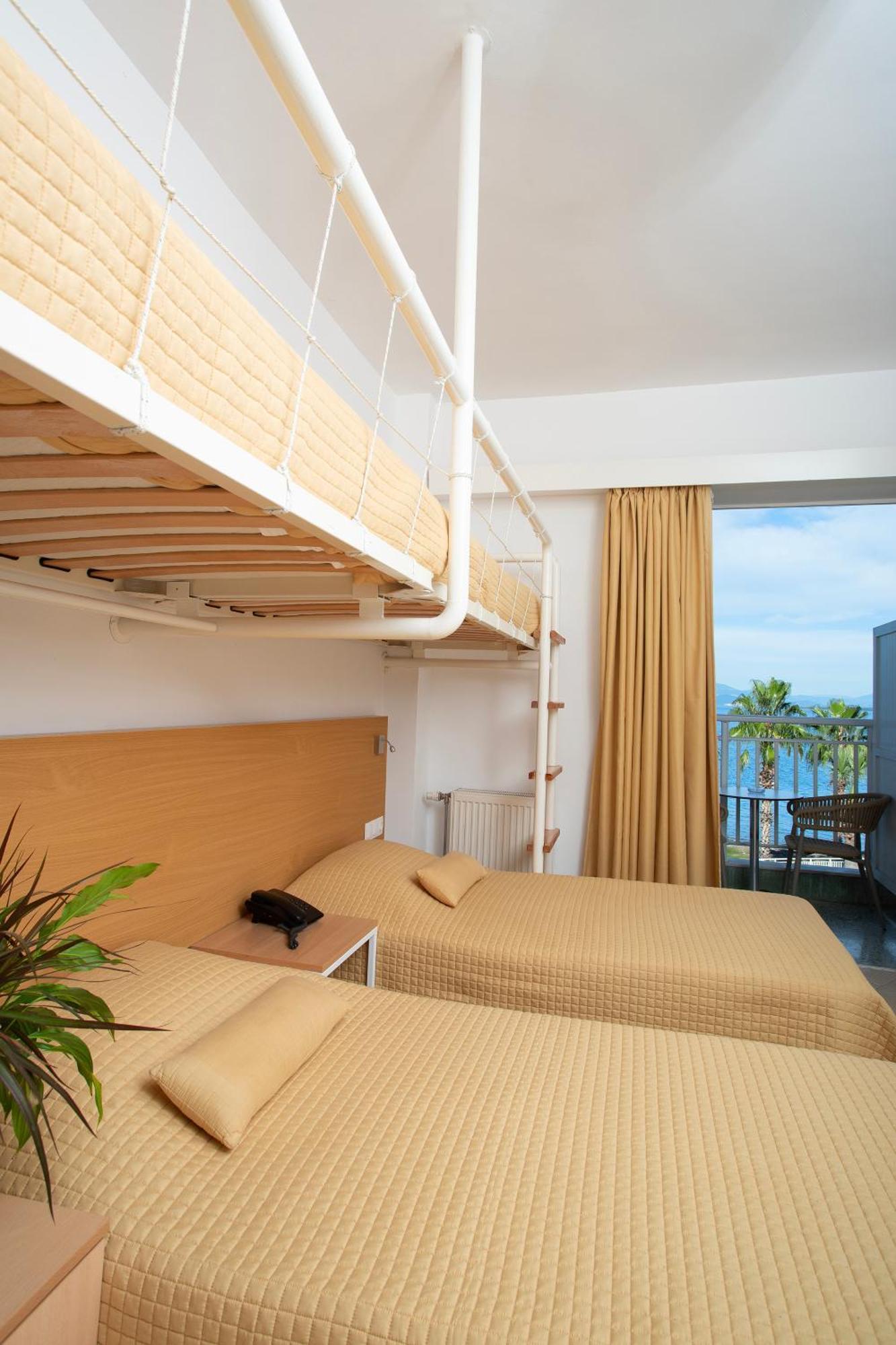 Hotel Sissy Kamena Vourla Luaran gambar