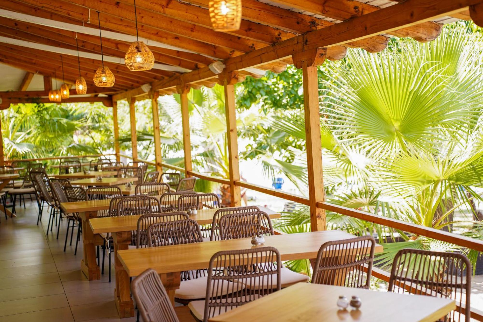 Hotel Sissy Kamena Vourla Luaran gambar